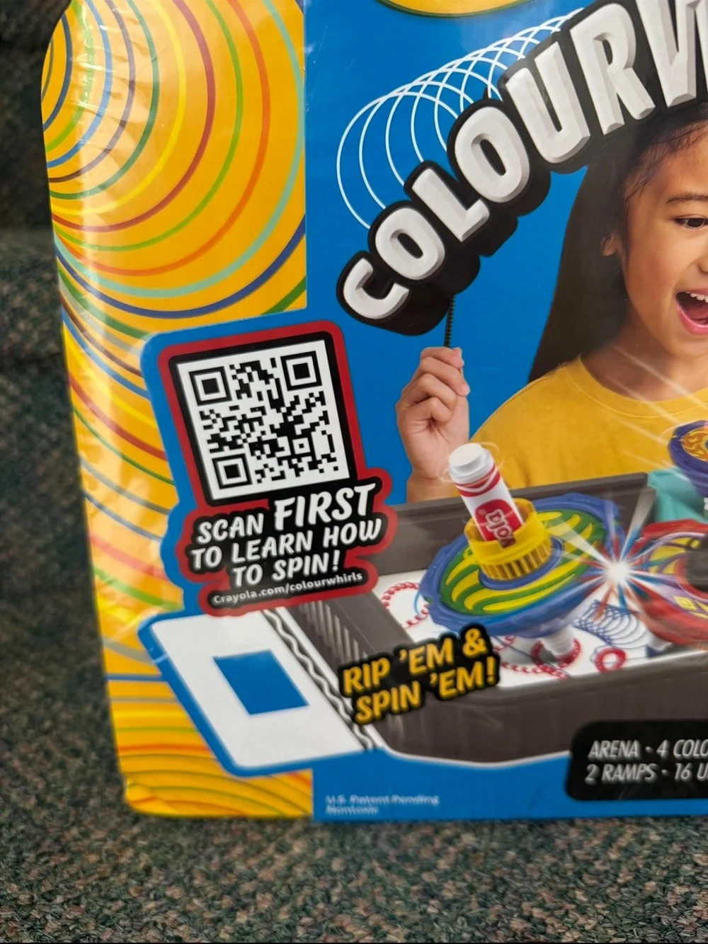 Crayola ColourWhirls Arena Set with Yellow and Blue Washable Markers
